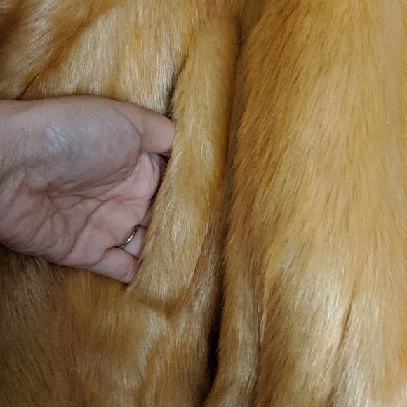 NWT Urban Outfitters Faux Fur Jacket - Picture 3 of 7